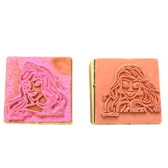 Artistic Studios Disney Princess Aurora & Ariel Stamp - Picture 2 of 2